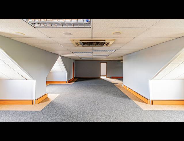 1,702M² OFFICE FOR SALE IN KENSINGTON B